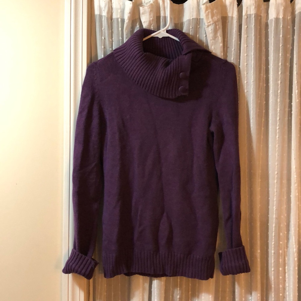 Banana republic plum purple button detail sweater